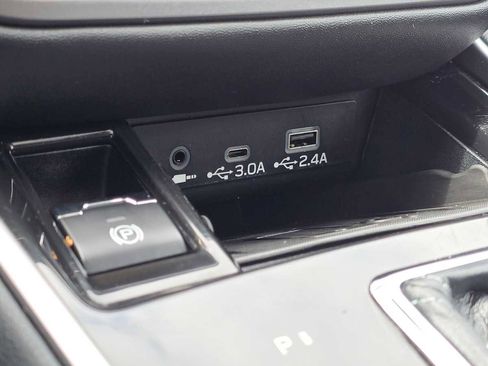 Used 2023 Subaru Outback Touring XT AWD/4WD image 33