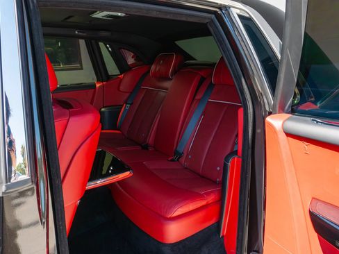 Used 2021 Rolls-Royce Phantom Sedan RWD image 55