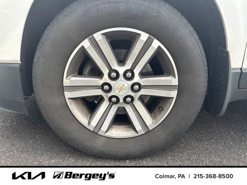 Used 2017 Chevrolet Traverse LT AWD/4WD image 7
