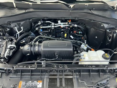 Used 2023 Ford Explorer XLT w/ Equipment Group 202A AWD/4WD image 27