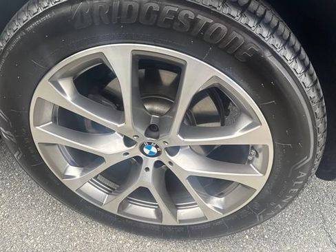 Certified 2024 BMW X5 xDrive40i w/ Premium Package AWD/4WD image 15