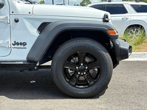 Used 2022 Jeep Wrangler Unlimited Sport AWD/4WD image 23
