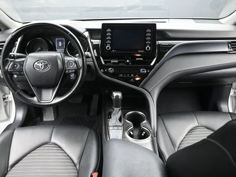 Used 2023 Toyota Camry SE FWD image 12
