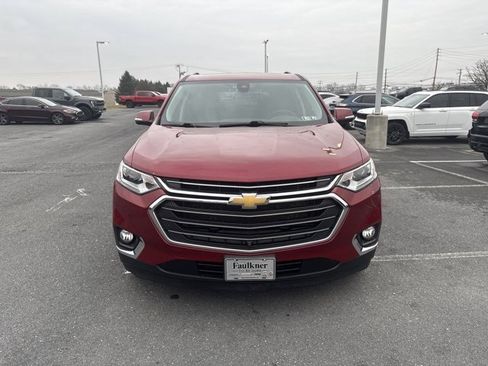 Used 2020 Chevrolet Traverse LT w/ LT Premium Package image 2