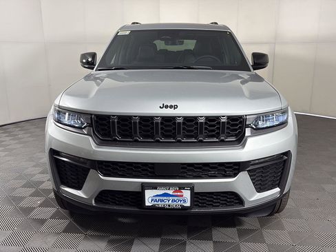 New 2026 Jeep Grand Cherokee L Limited w/ Limited Altitude Package image 3