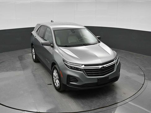 Used 2023 Chevrolet Equinox LS w/ LS Convenience Package FWD image 25