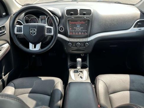 Used 2019 Dodge Journey GT w/ Driver Convenience Group image 17