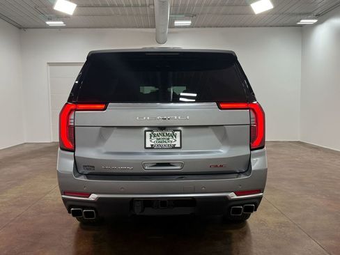 Used 2025 GMC Yukon XL Denali AWD/4WD image 25