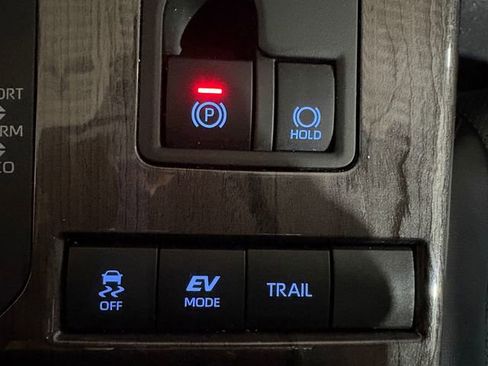 Certified 2022 Toyota Highlander Limited image 26