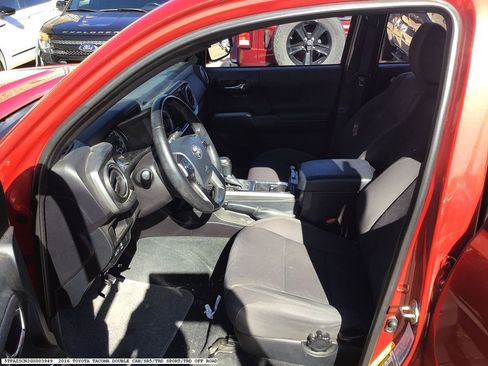 Used 2016 Toyota Tacoma TRD Sport w/ Towing Package image 14