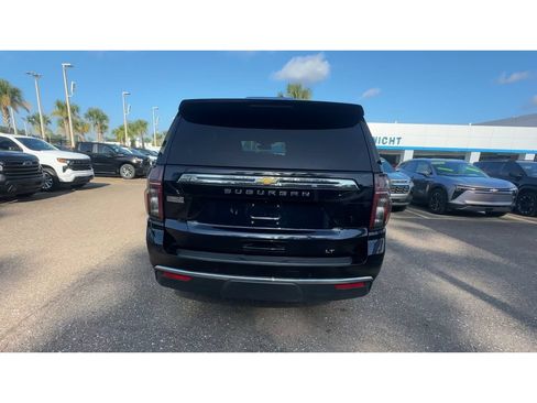 Used 2024 Chevrolet Suburban LT AWD/4WD image 3