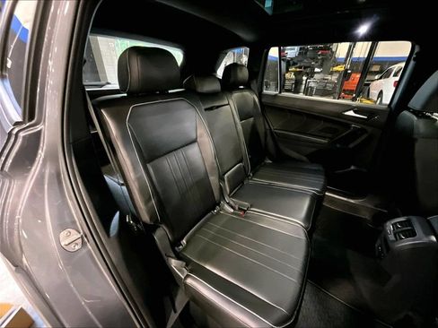Used 2024 Volkswagen Tiguan SE R-Line AWD/4WD image 16