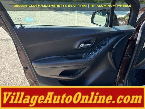 Used 2016 Chevrolet Trax LT w/ LT Convenience Package FWD image 13