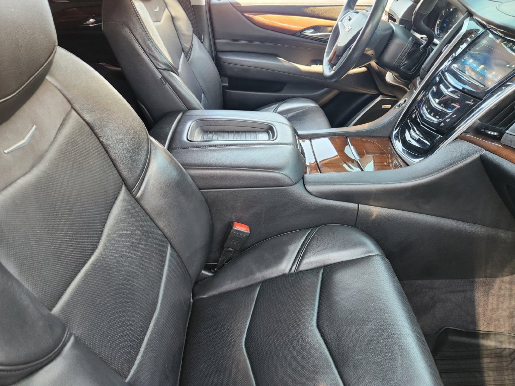 Used 2020 Cadillac Escalade 2WD w/ LPO, Radiant Package image 14