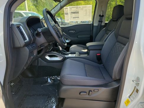 New 2026 Nissan Frontier SV w/ Tow Package AWD/4WD image 15
