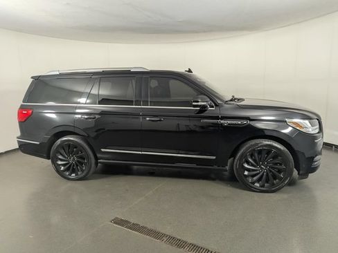 Used 2020 Lincoln Navigator Reserve w/ Equipment Group 208A Reserve AWD/4WD image 8