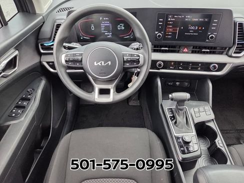 Used 2025 Kia Sportage LX FWD image 13