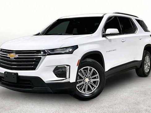 Used 2023 Chevrolet Traverse LT FWD image 14