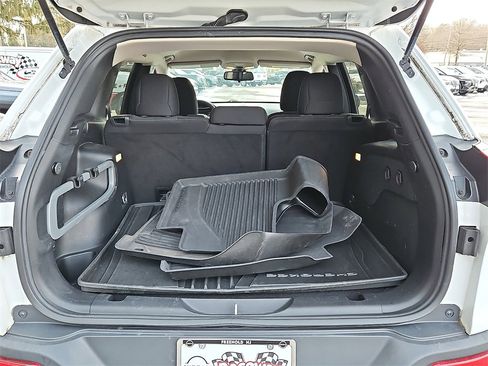 Used 2016 Jeep Cherokee Latitude w/ Safety/Convenience Group image 30