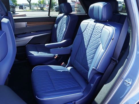 New 2026 Cadillac Vistiq Premium Luxury image 8