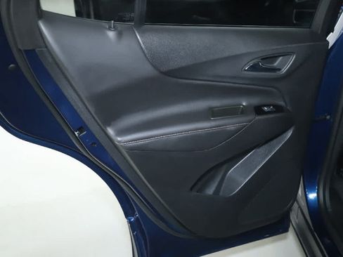 Used 2022 Chevrolet Equinox Premier AWD/4WD image 13