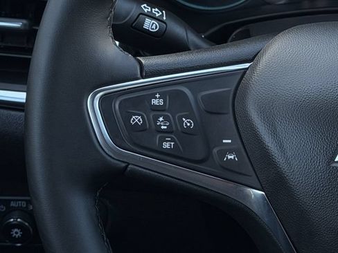 Used 2024 Chevrolet Equinox LT FWD image 13