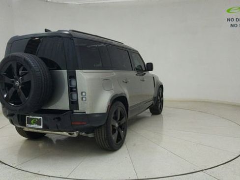 Used 2025 Land Rover Defender 110 X image 74