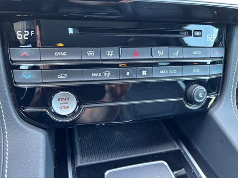 Used 2018 Jaguar F-PACE R-Sport AWD/4WD image 12