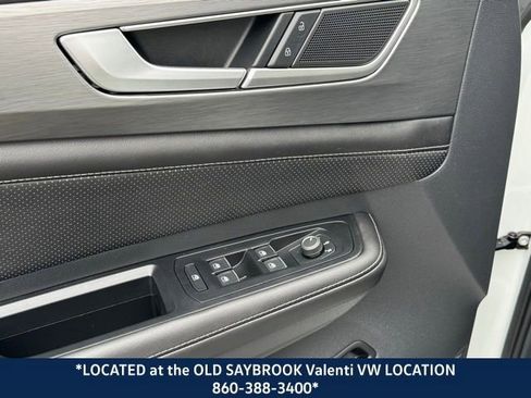Certified 2025 Volkswagen Atlas Cross Sport SE w/ Black Wheel Package AWD/4WD image 35