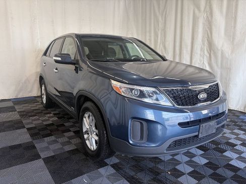 Used 2014 Kia Sorento LX AWD/4WD image 3
