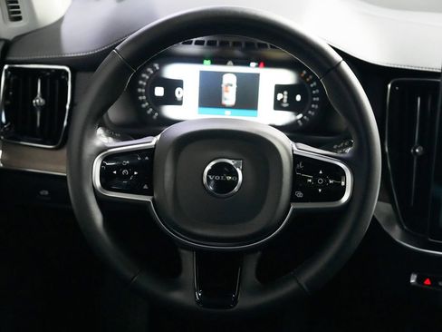 Used 2025 Volvo XC90 B6 Plus AWD/4WD image 26