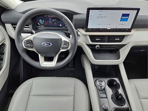 Used 2026 Ford Explorer Active w/ Active Comfort Package image 18