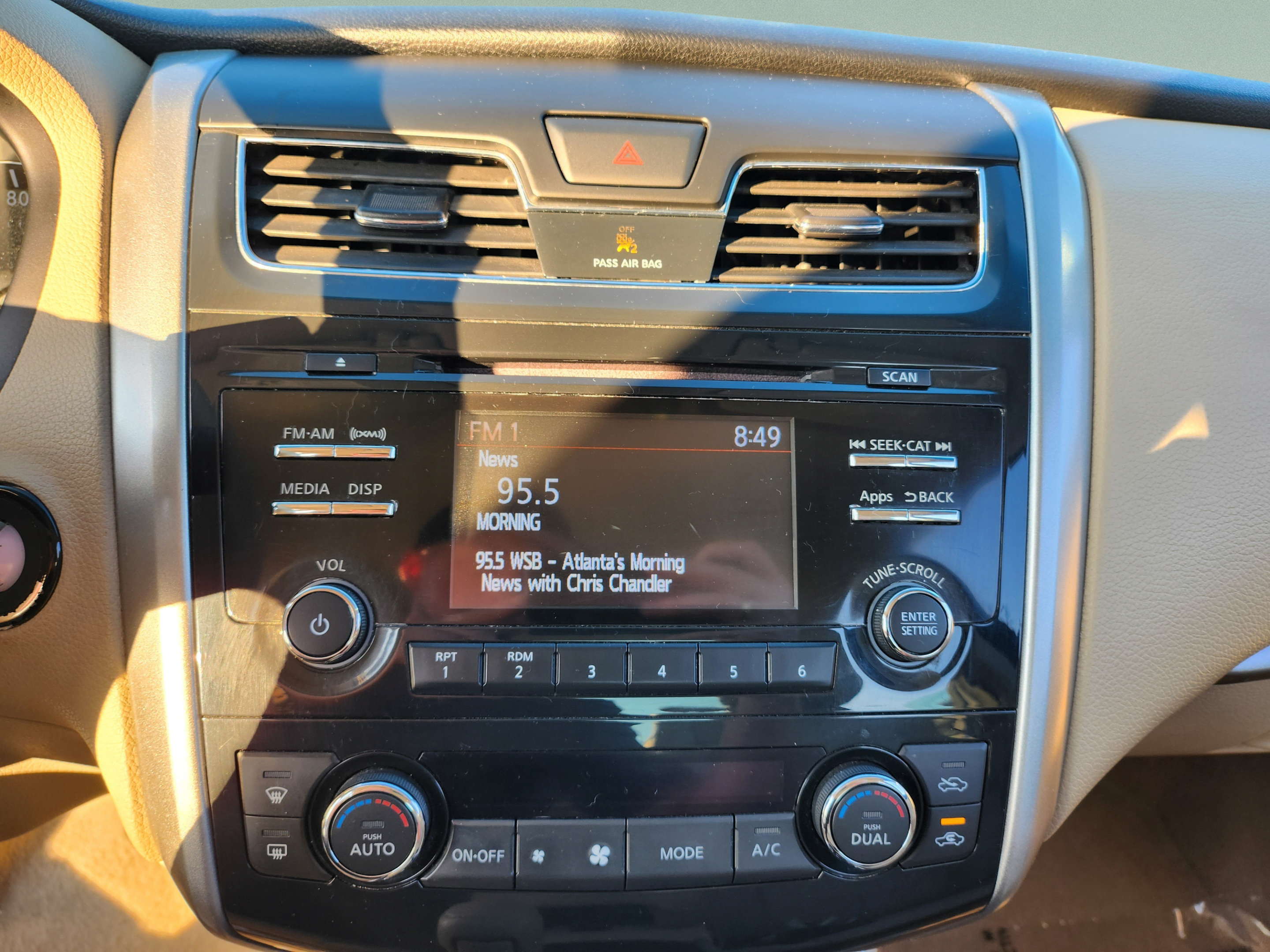 Used 2014 Nissan Altima 2.5 SV FWD image 14