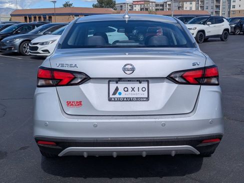 Used 2021 Nissan Versa SV FWD image 6