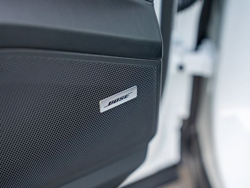 Used 2025 Porsche Cayenne image 11