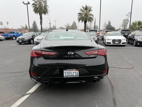 Used 2017 INFINITI Q60 3.0t RWD image 4