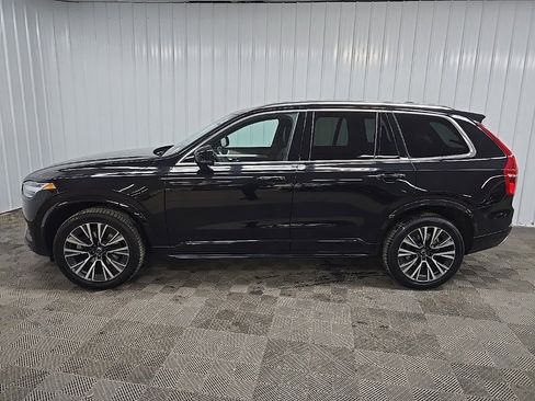 Used 2022 Volvo XC90 T6 Momentum w/ Advanced Package image 5