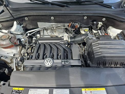 Certified 2023 Volkswagen Atlas Cross Sport SEL Premium R-Line AWD/4WD image 39