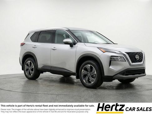 Used 2025 Nissan Rogue SV FWD image 1