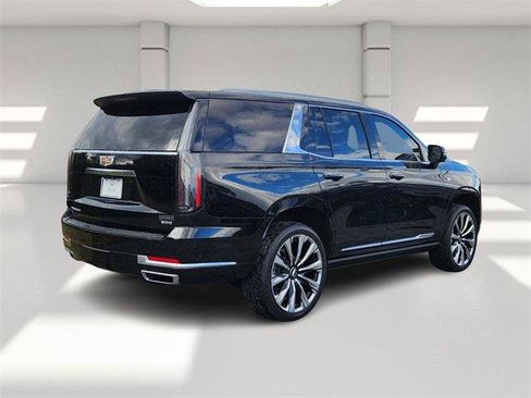 Certified 2025 Cadillac Escalade Premium Luxury Platinum image 5
