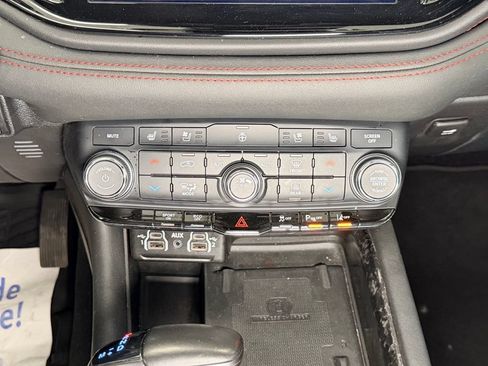 Used 2024 Dodge Durango R/T AWD/4WD image 17