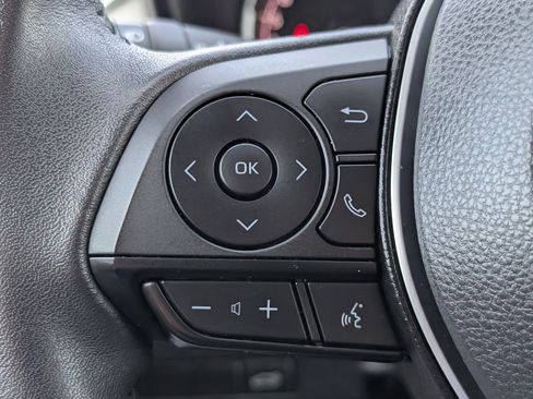 Used 2023 Toyota RAV4 XLE Premium image 22