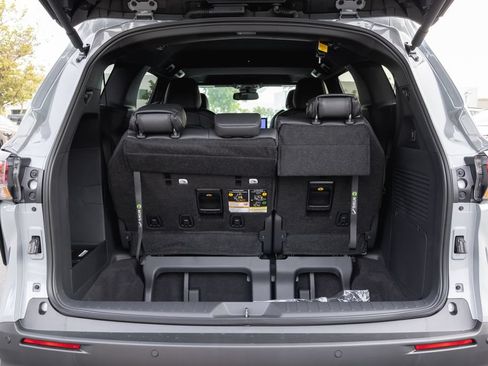 New 2026 Toyota Sienna XLE Woodland Edition AWD/4WD image 8