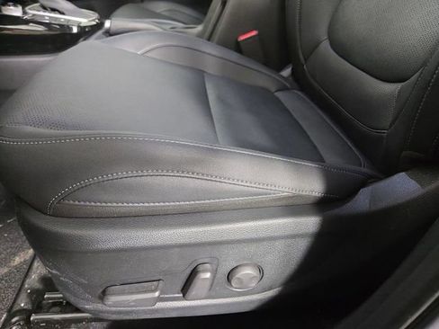 Certified 2026 Kia Seltos EX w/ EX Sunroof Package image 32