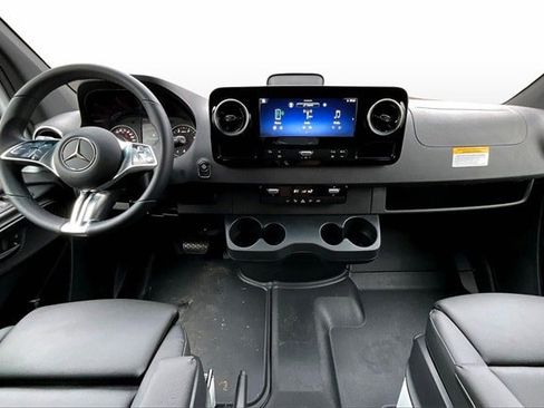 New 2025 Mercedes-Benz Sprinter 2500 image 7