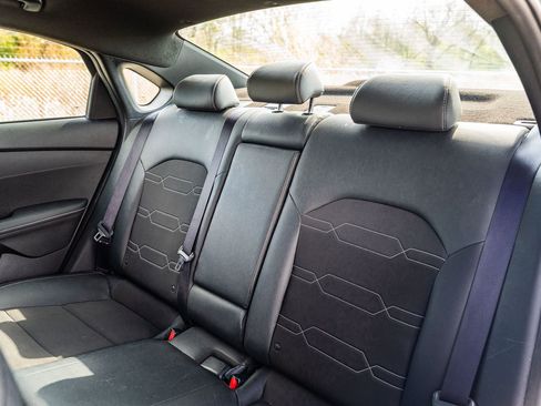 Used 2024 Kia Forte GT-Line image 18