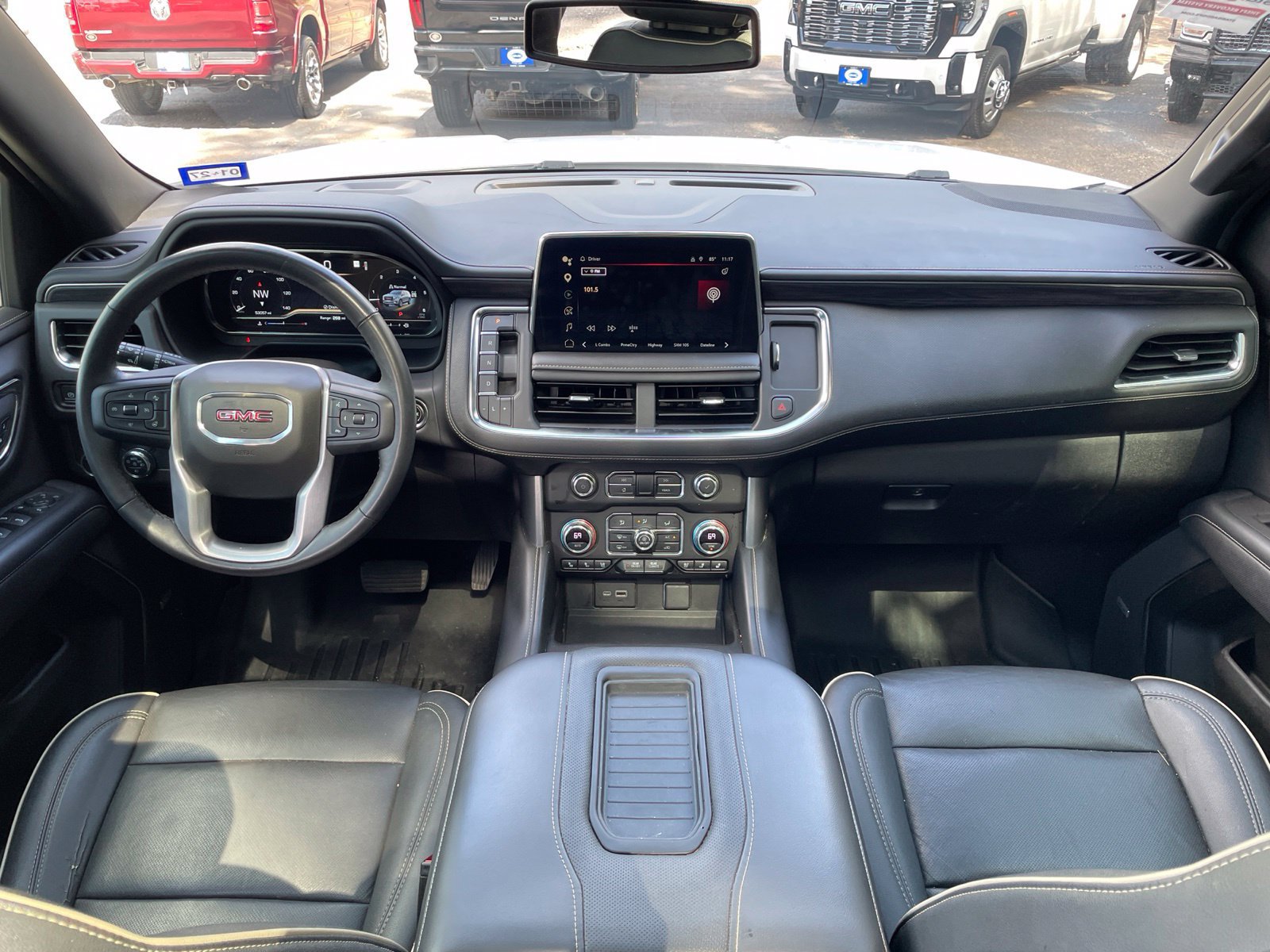Used 2022 GMC Yukon XL SLT w/ SLT Premium Package AWD/4WD image 32