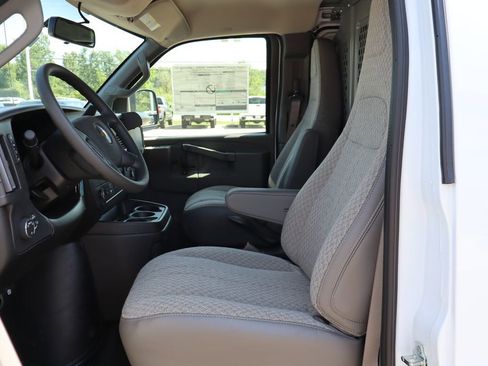 New 2025 Chevrolet Express 2500 w/ Driver Convenience Package image 7