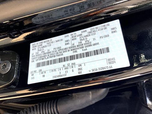 Used 2024 Ford F150 Platinum w/ FX4 Off-Road Package AWD/4WD image 32