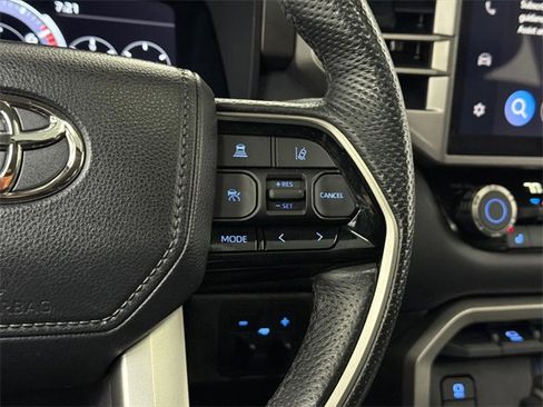 Used 2023 Toyota Sequoia SR5 image 27